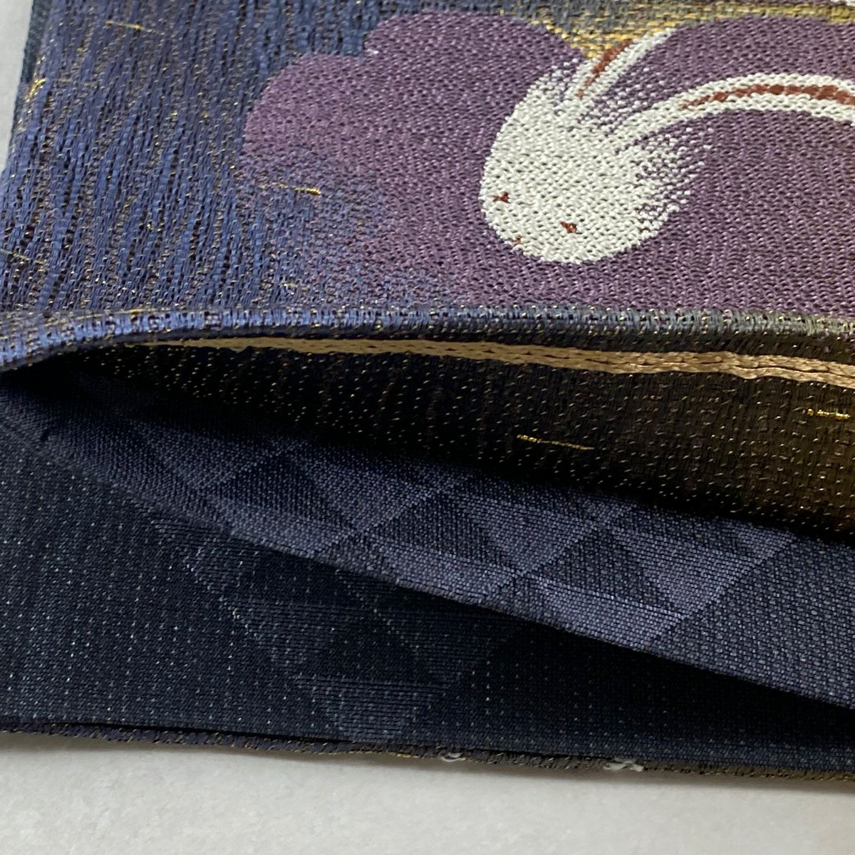 【美品】 袋帶 逸品級 兔子與龜 花瓣 金金箔 紅茶 六通 純蠶絲