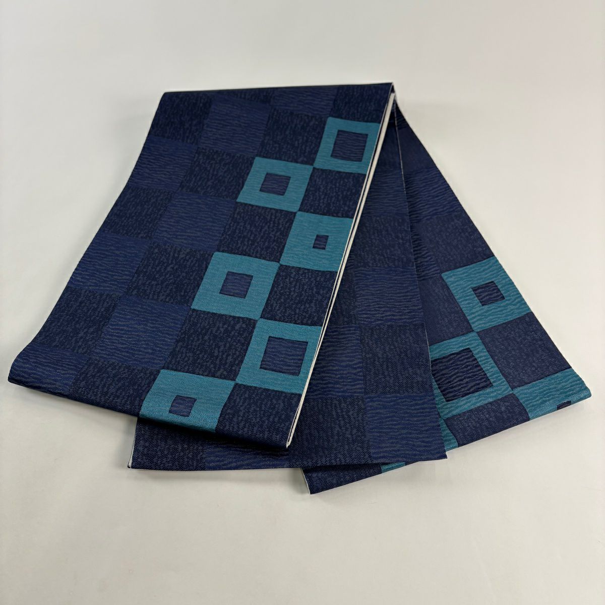 【美品】 袋帶 名品級 變形市松樹 銀線 深藍 大鼓圖案 純蠶絲