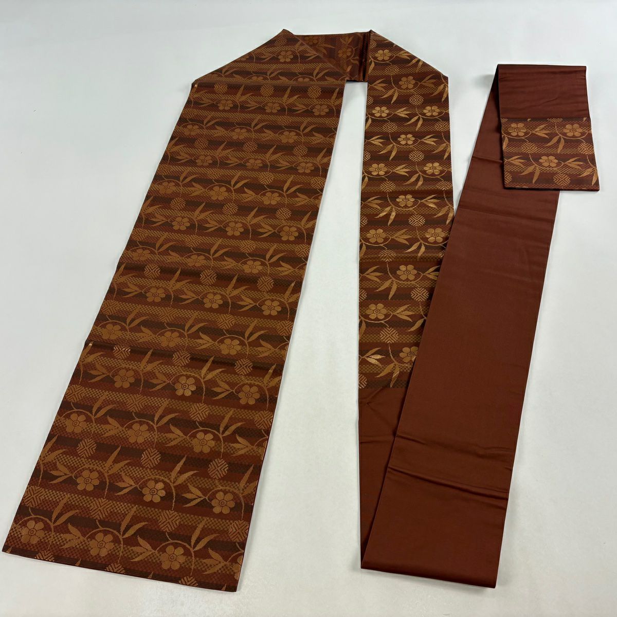 【美品】 名古屋帶 優品級 笹蔓 縞 金金箔 茶 純蠶絲