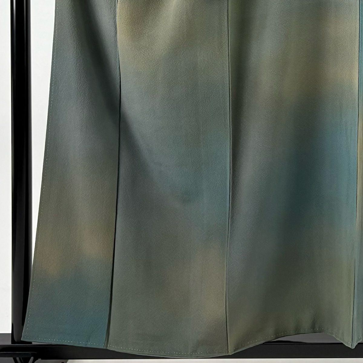 【美品】 小紋 身長158cm 袖長65.5cm M 雙層 斉藤三才 落款あり 漸層 灰綠 純蠶絲 名品級 一つ紋