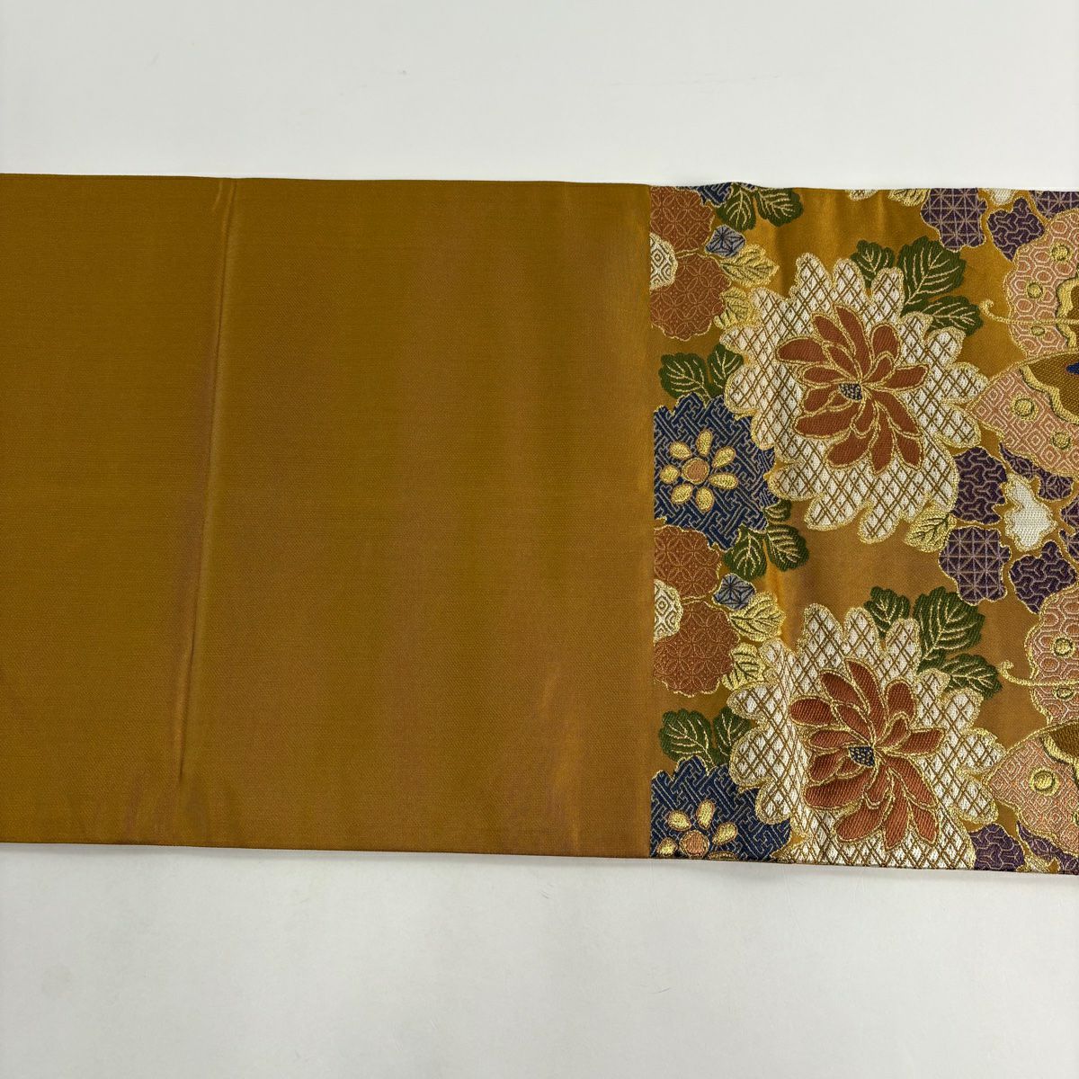 【美品】 袋帶 秀品級 草花紋紋 蝶 金絲 山吹茶 六通 純蠶絲