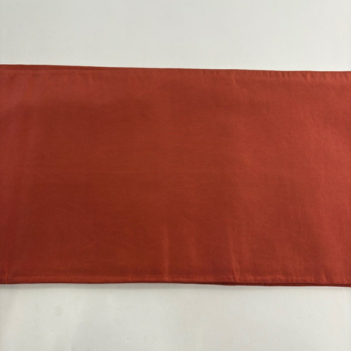 【美品】 袋帶 秀品級 關西仕立 雲霞 花鳥 刺繡 金彩裝飾 茜 紅色 お太鼓柄 純蠶絲