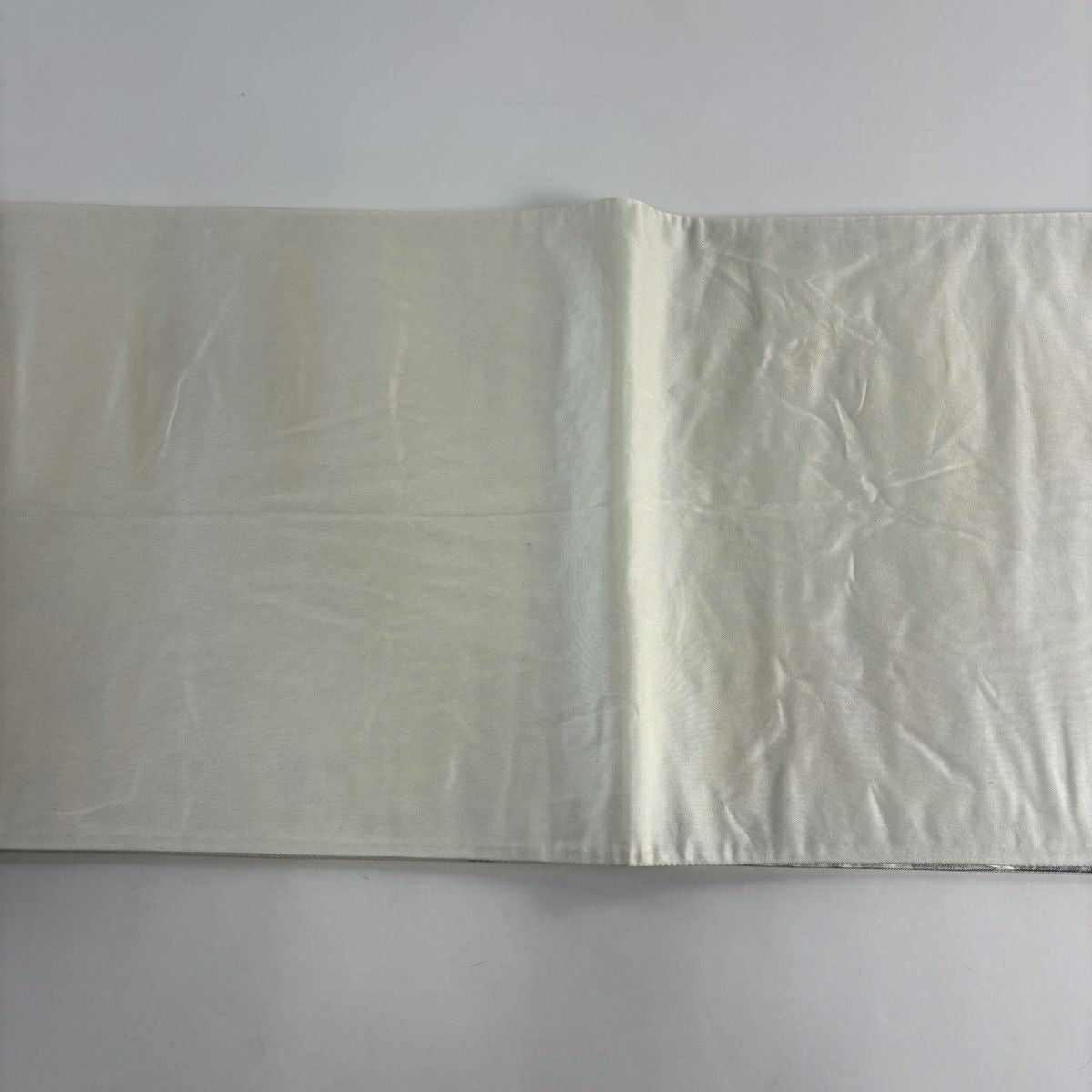 【美品】 袋帶 秀品級 關西仕立 華紋 草花紋紋 金銀彩 金金箔 灰白 六通 純蠶絲