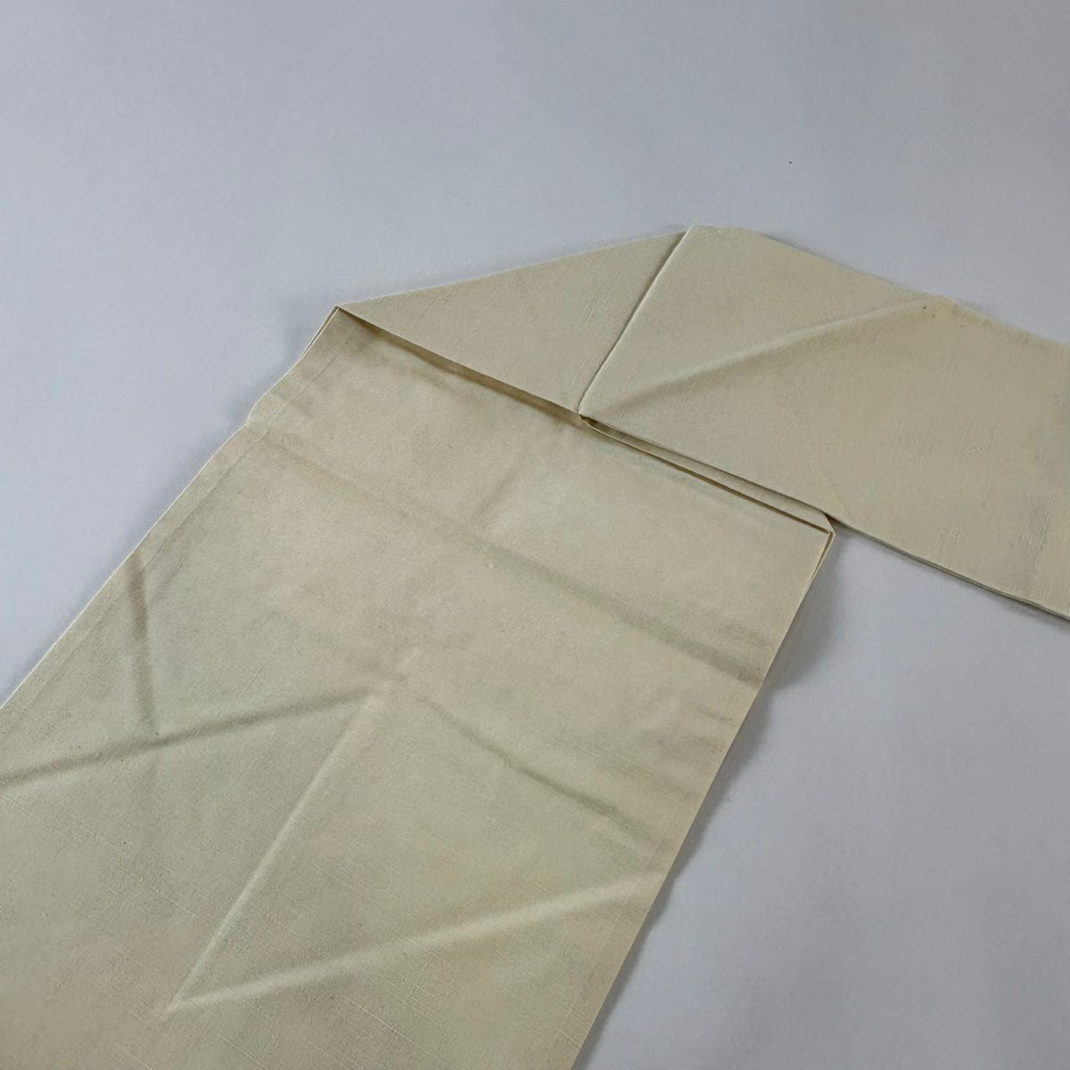 【美品】 名古屋帶 秀品級 紬織織 草花紋紋 蝶 金銀彩 淡黃 純蠶絲
