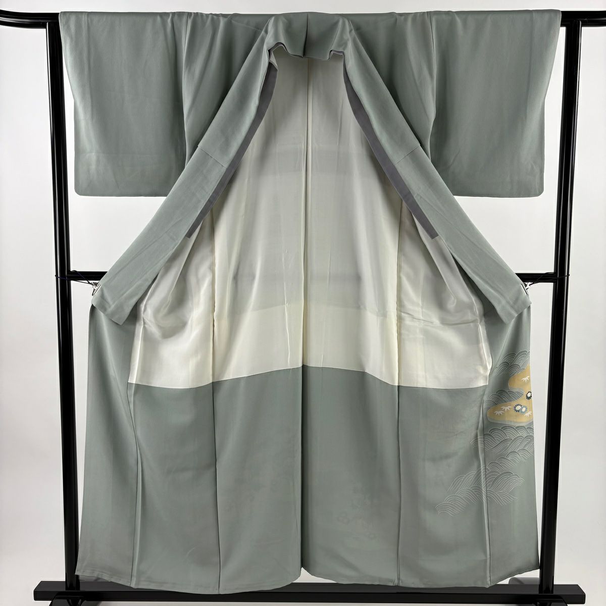 色留袖禮服 身長154.5cm 袖長61.5cm S 雙層 落款あり 家屋 松樹竹子梅花 金糸 刺繡 灰綠 純蠶絲 秀品級 三つ紋