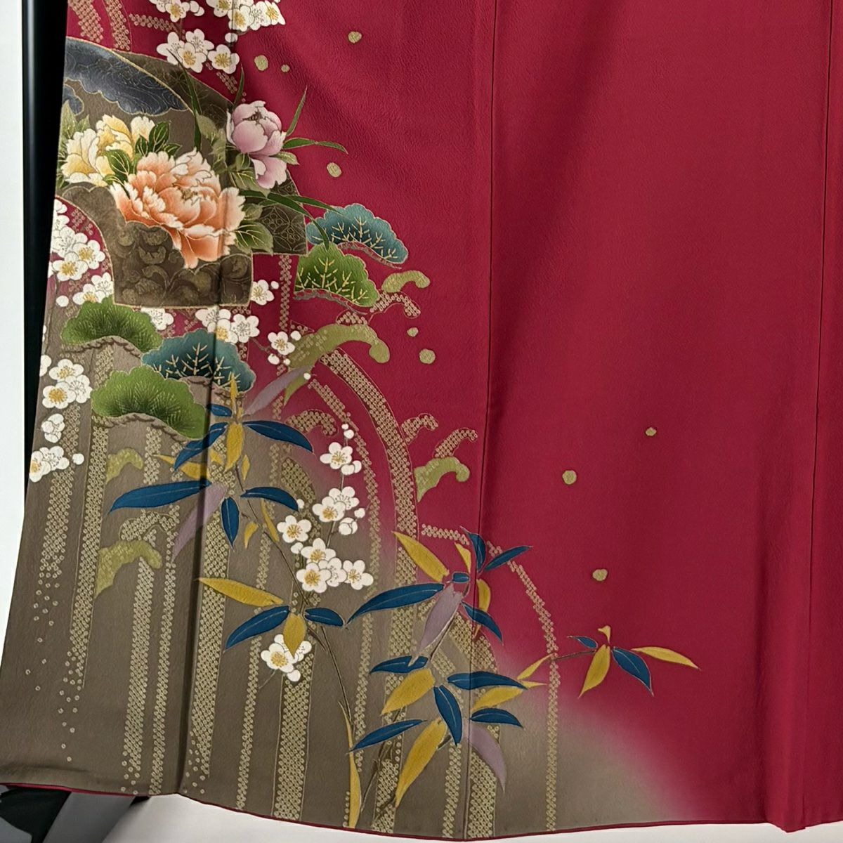 振袖禮服 身長163cm 袖長68cm L 雙層 牡丹 松樹竹子梅花 金彩裝飾 漸層 深紅 純蠶絲 優品級