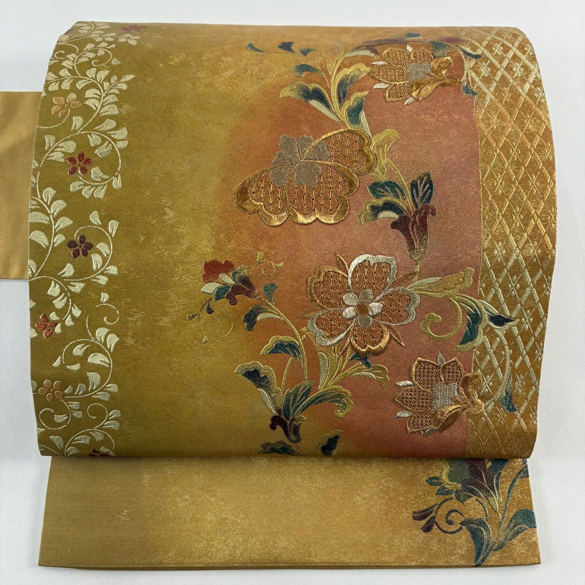 【美品】 名古屋帶 秀品級 草花紋紋 花唐草紋 金糸 金金箔 山吹 純蠶絲