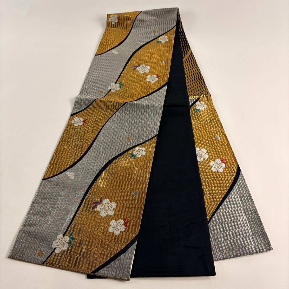 【美品】 袋帶 優品級 振袖禮服禮服用 櫻花花瓣 金金箔 金銀線 銀色 六通 純蠶絲