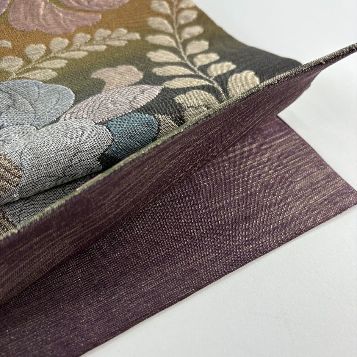 【美品】 袋帶 秀品級 關西仕立 草花紋紋 金金箔 金絲 紫 六通 純蠶絲