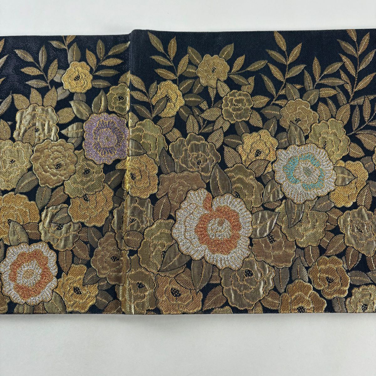 【美品】 袋帶 秀品級 草花紋紋 金金箔 黑 六通 純蠶絲