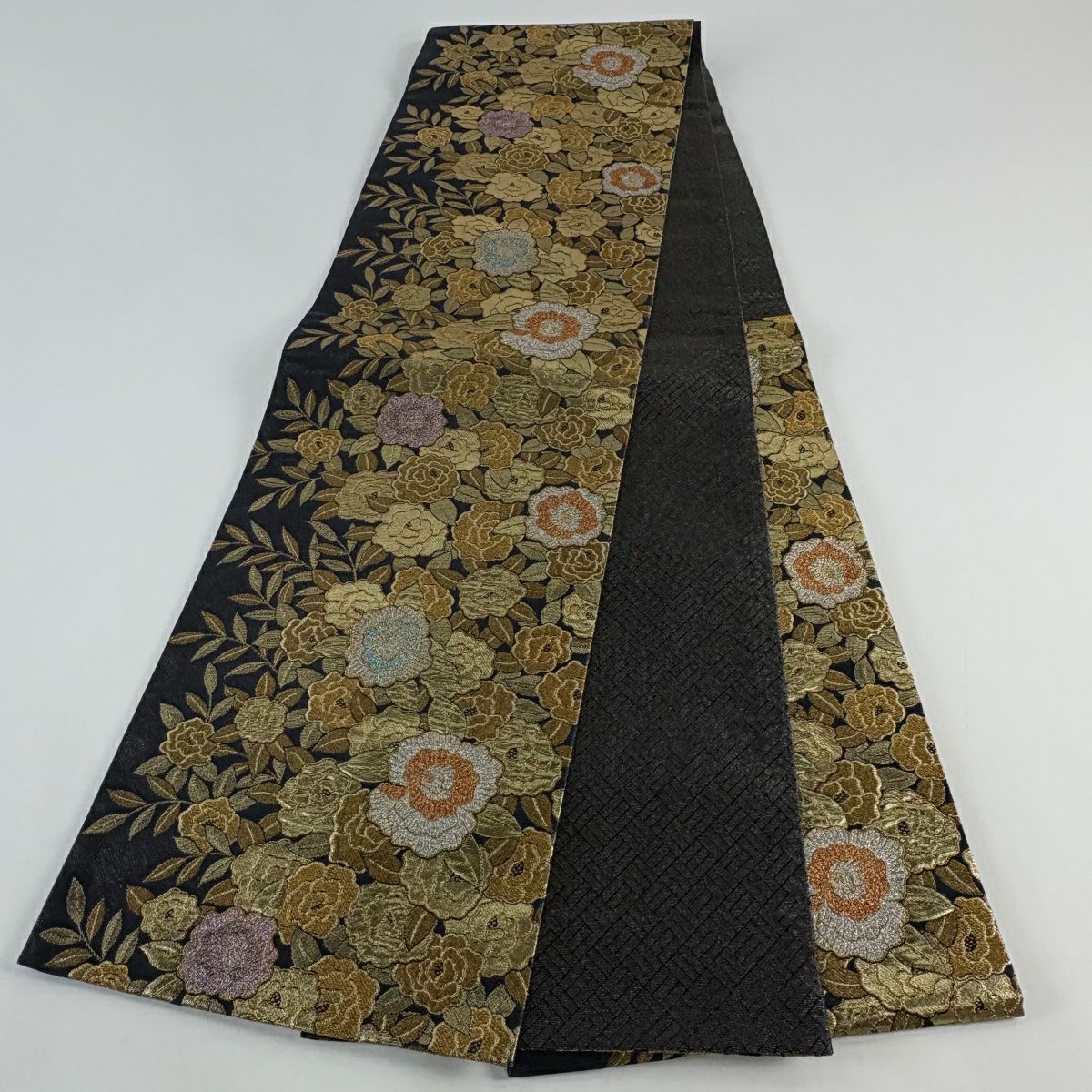 【美品】 袋帶 秀品級 草花紋紋 金金箔 黑 六通 純蠶絲