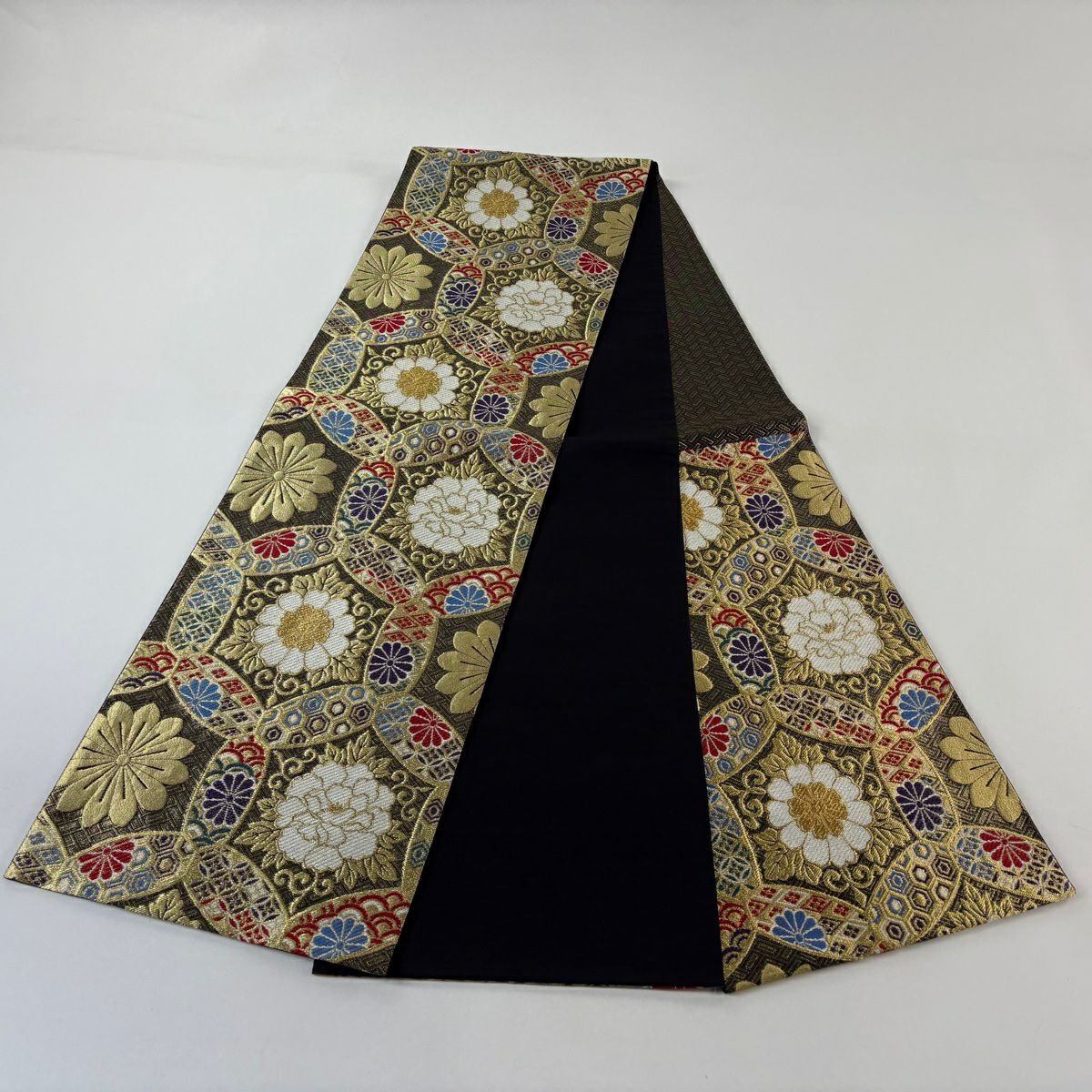【美品】 袋帶 秀品級 草花紋紋 有職文樣 金絲 刺繡 金 六通 純蠶絲