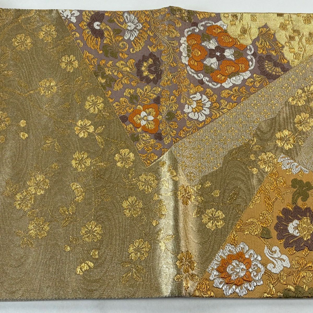 【美品】 袋帶 秀品級 草花紋紋 金銀彩 刺繡 金色 六通 純蠶絲