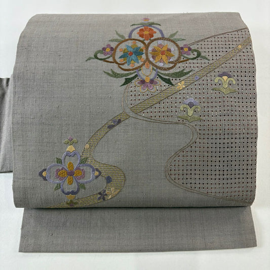 【美品】名古屋帶 優品級 紬織織 草花紋紋 流水刺繡 灰茶 純蠶絲