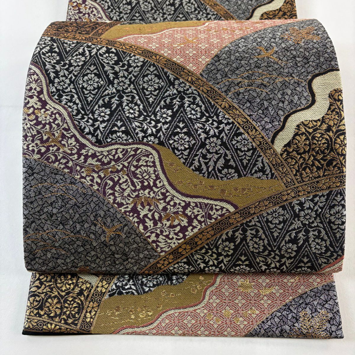 【美品】 袋帶 秀品級 草花紋紋 鳥 金金箔 刺繡 黑 六通 純蠶絲
