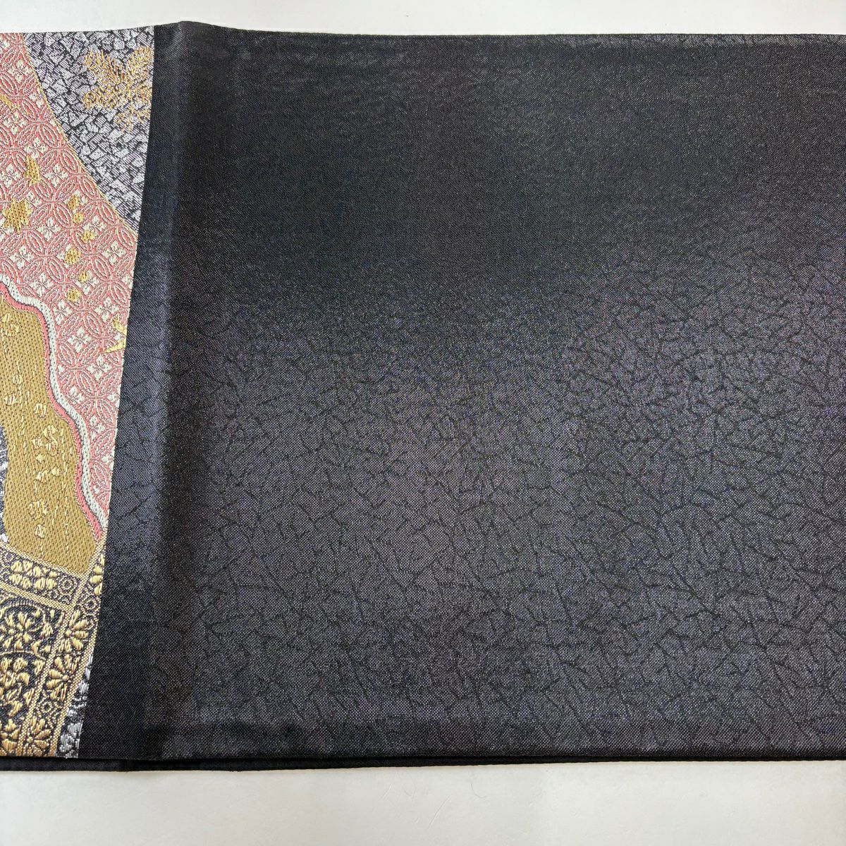 【美品】 袋帶 秀品級 草花紋紋 鳥 金金箔 刺繡 黑 六通 純蠶絲
