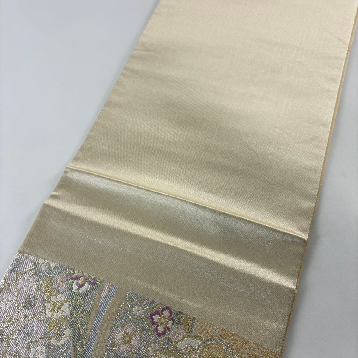 【美品】 袋帶 秀品級 向鳥 草花紋 金銀絲 金金箔 金色 六通 純蠶絲