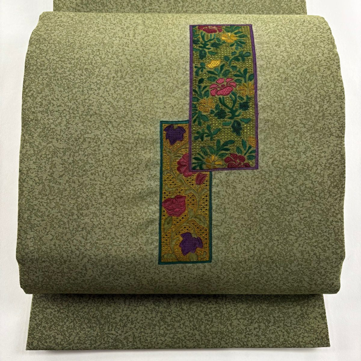 【美品】 袋帶 秀品級 紬織織 短冊 草花紋紋 刺繡 鶯色 お太鼓柄 純蠶絲