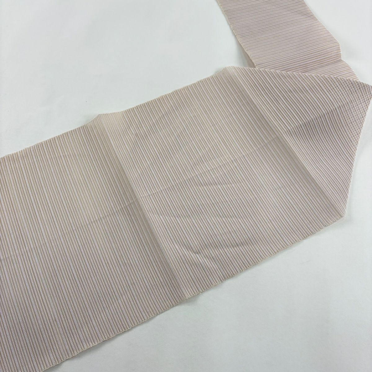 名古屋帶 秀品級 松樹葉仕立 八寸名古屋帶 夏帶 椿 扇子面 刺繡 金線 灰茶 純蠶絲