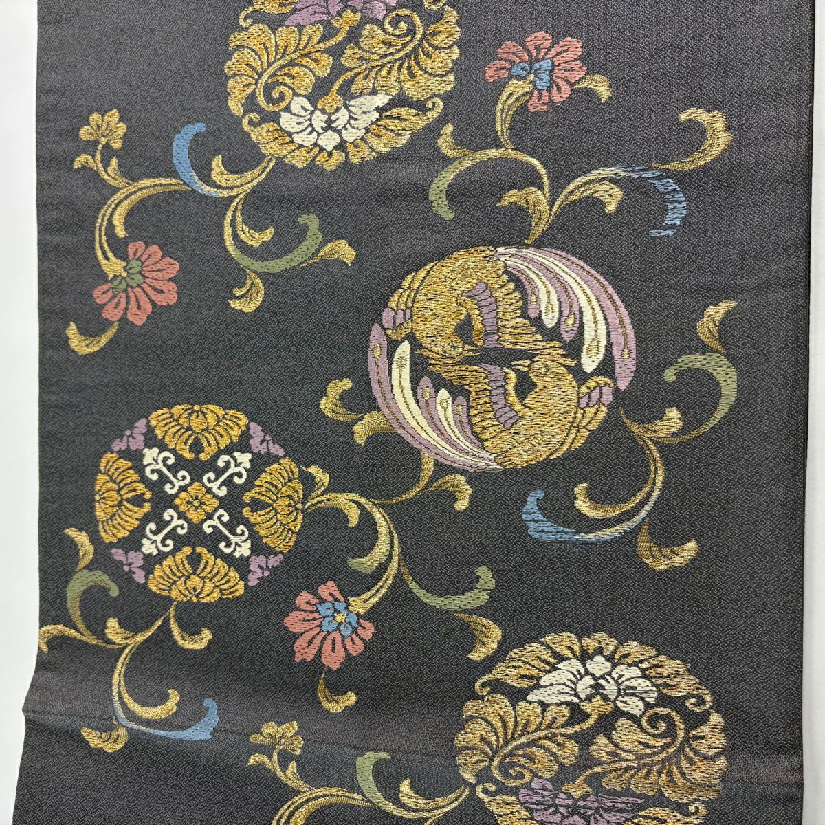 【美品】 袋帶 秀品級 花唐草紋 向鳥 金絲 灰色 大鼓圖案 純蠶絲