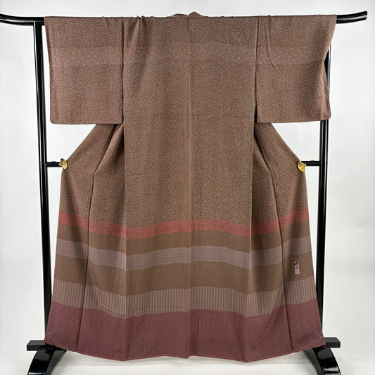 【美品】 付下 身長161.5cm 袖長66.5cm M 雙層 落款あり 小花 幾何圖案 焦茶 純蠶絲 秀品級