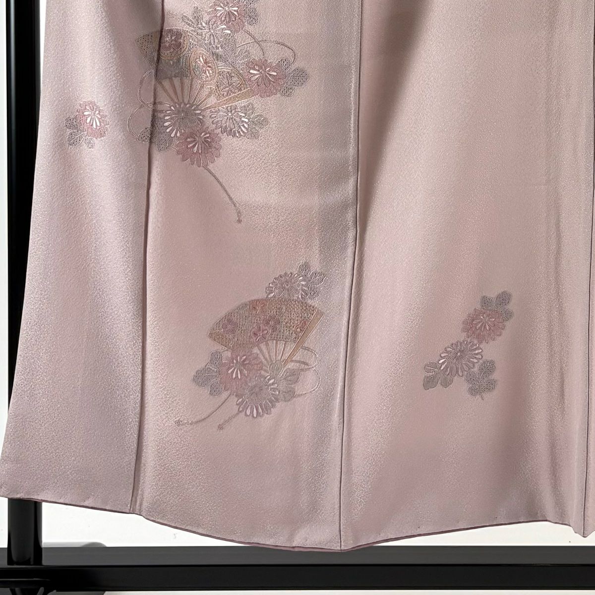 【美品】 付下 身長154cm 袖長66cm M 雙層 扇子菊花刺繡 淺豆色 純蠶絲 優品級
