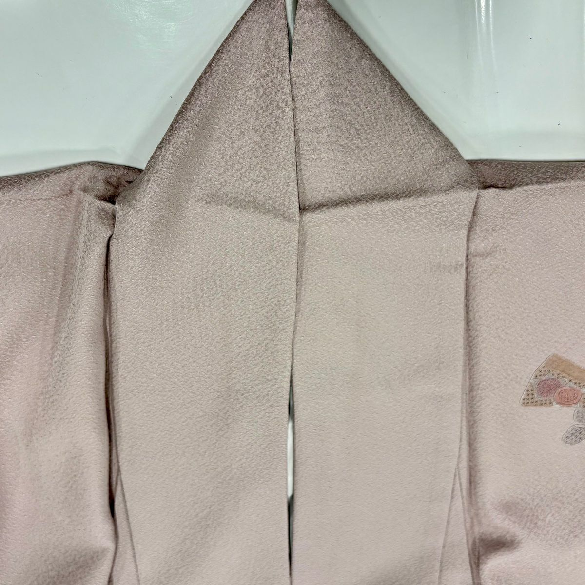 【美品】 付下 身長154cm 袖長66cm M 雙層 扇子菊花刺繡 淺豆色 純蠶絲 優品級