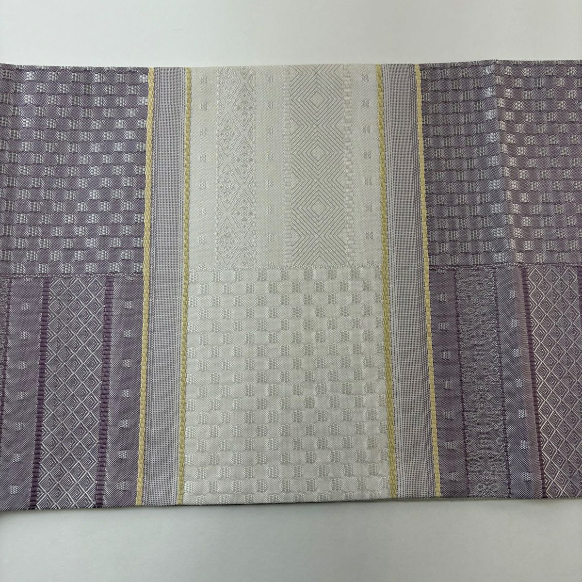 【美品】 袋帶 名品級 變形市松樹 華紋 奶油色 六通 純蠶絲
