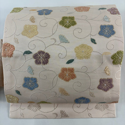 【美品】名古屋帶 名品級 花唐草紋刺繡金金箔 粉米色 純蠶絲