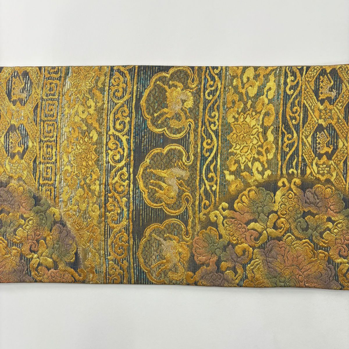 【美品】 袋帶 名品級 草花紋 有栖川文 金絲 金金箔 金色 六通 純蠶絲