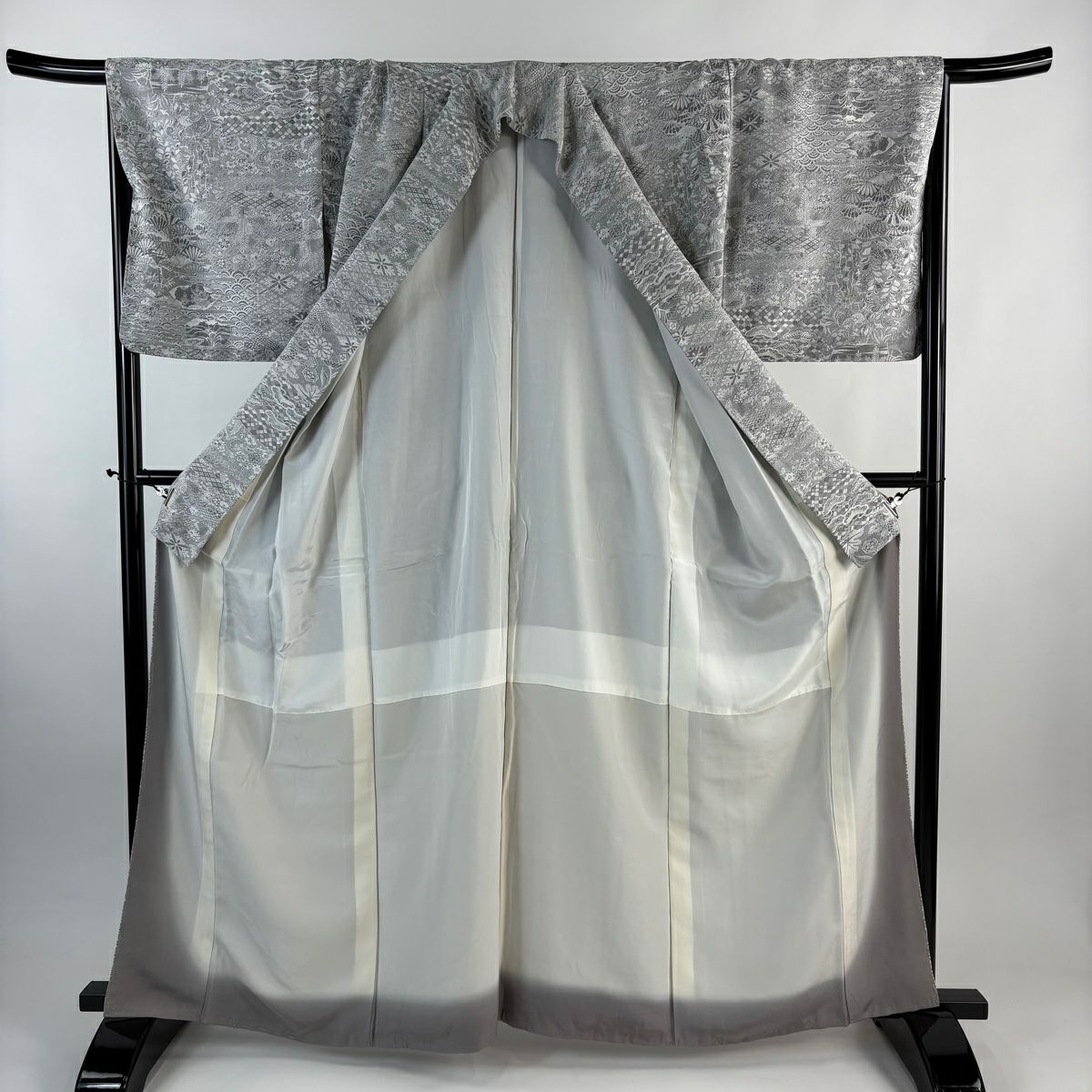 【美品】 小紋 身長162cm 袖長67cm M 雙層 松樹竹子梅花 青海波 紋意匠 灰色 純蠶絲 名品級