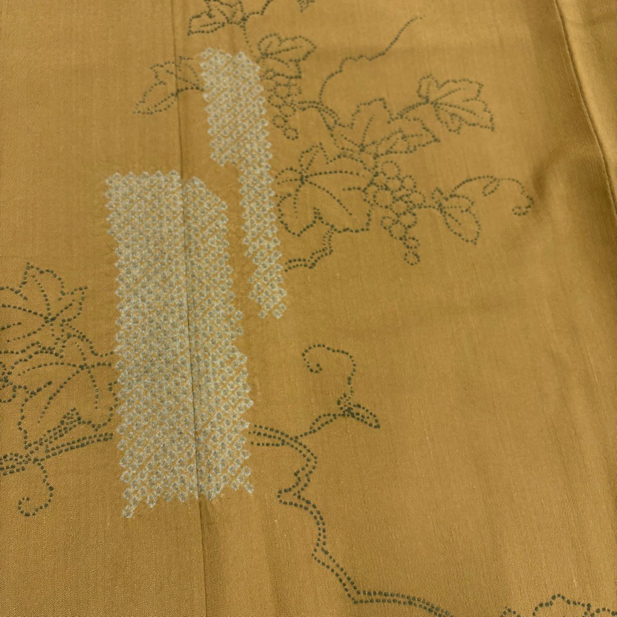 付下 身長164.5cm 袖長67.5cm L 雙層 落款 葡萄 短冊 絞染 刺繡 山吹茶 純蠶絲 名品級