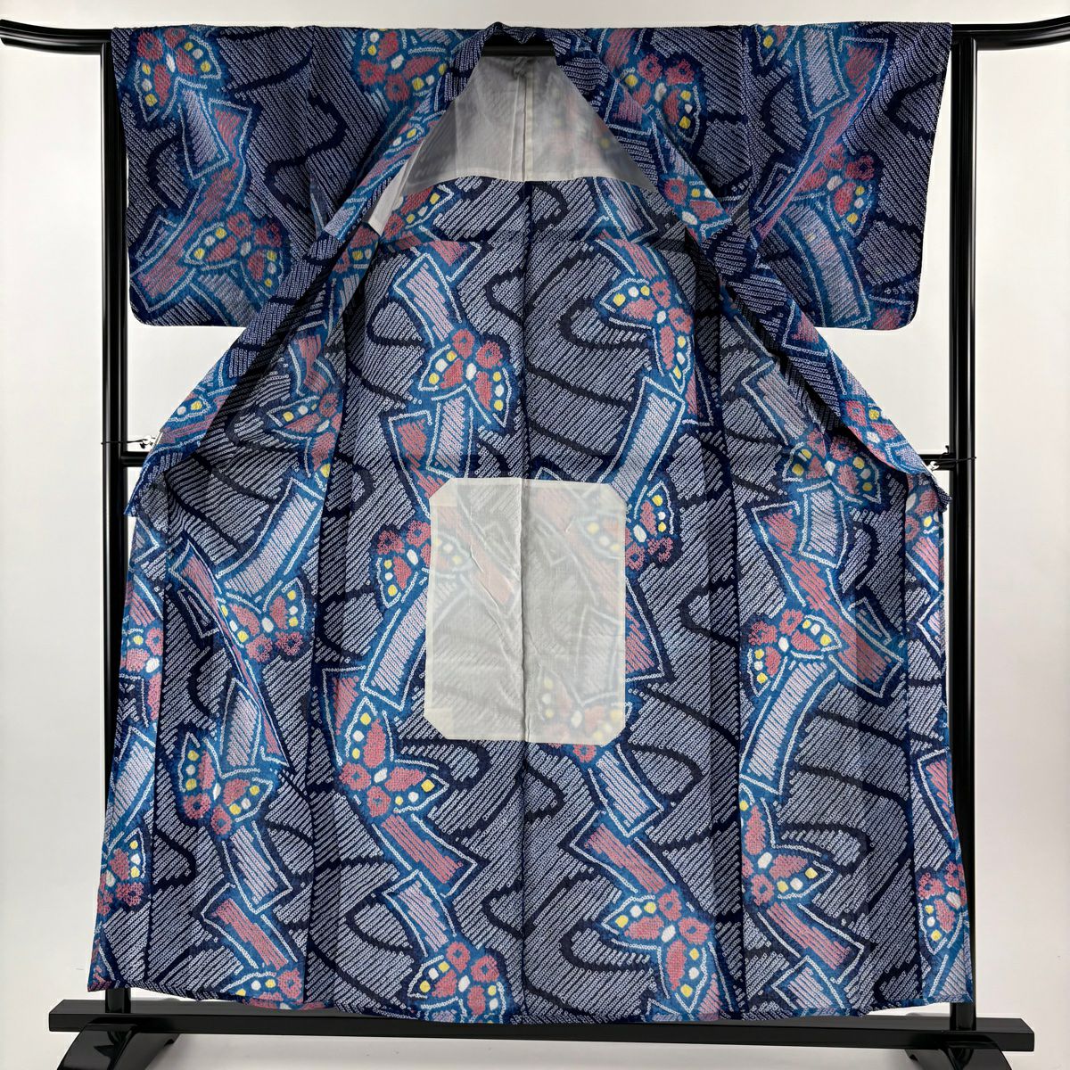 【美品】 浴衣 身長158.5cm 袖長63cm S 絞染浴衣 蝶 流水 深藍 純蠶絲 名品級