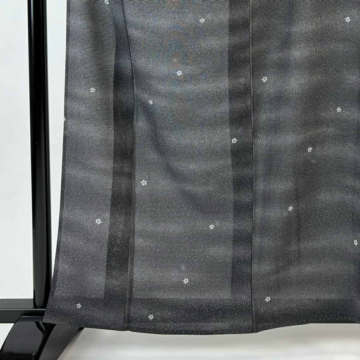 【美品】 小紋 身長162cm 袖長67.5cm L 薄物 絽 ますいわ屋 梅花 霞 墨色 純蠶絲 名品級