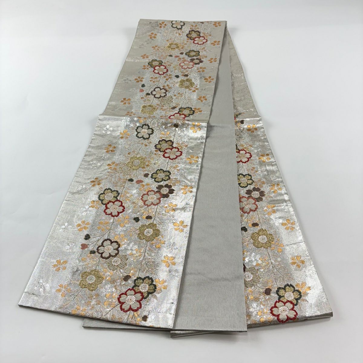 【美品】 袋帶 秀品級 献上枝垂櫻紋 金金箔 唐織 銀色 六通 純蠶絲