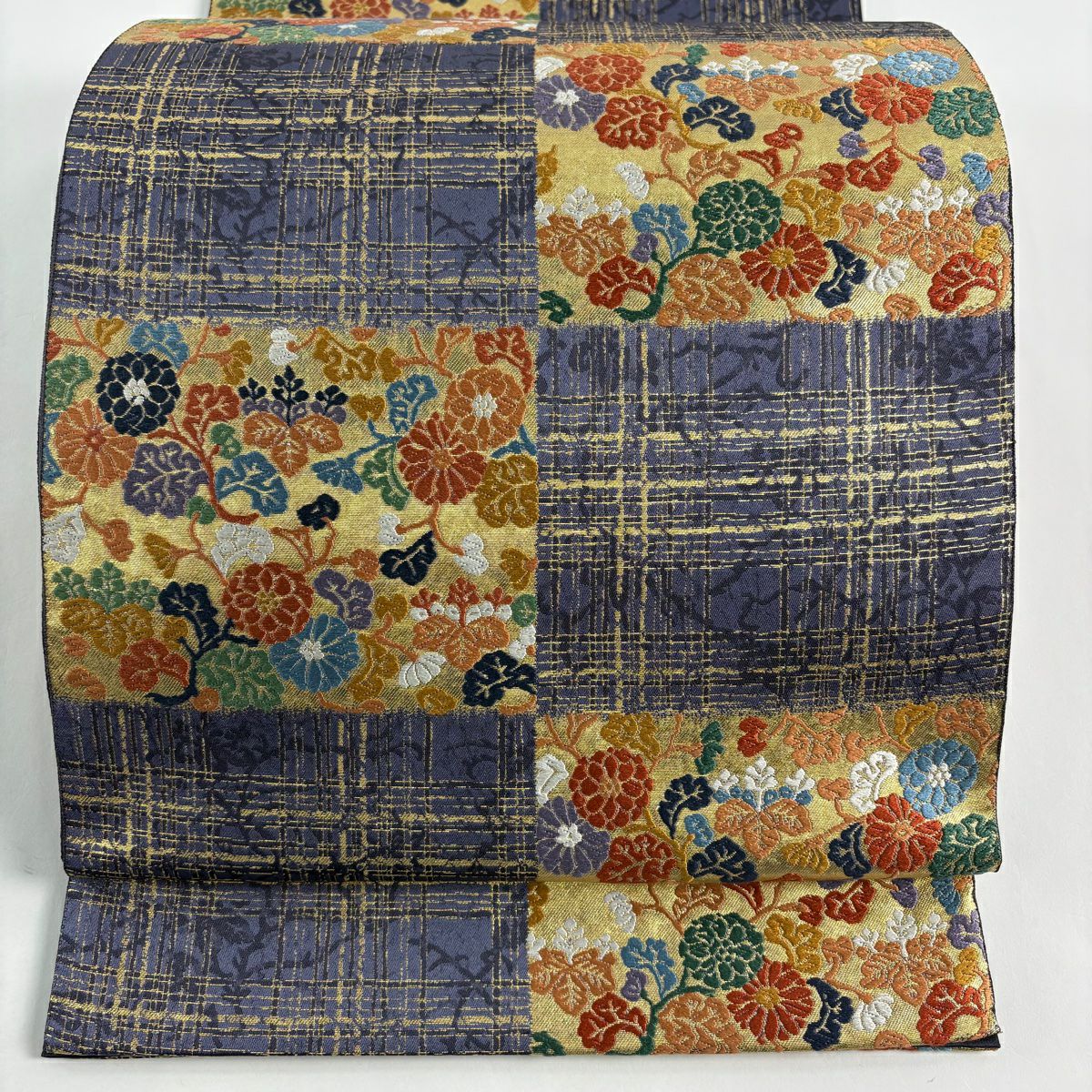【美品】 袋帶 秀品級 草花紋紋 市松樹 唐織 金金箔 青紫 六通 純蠶絲