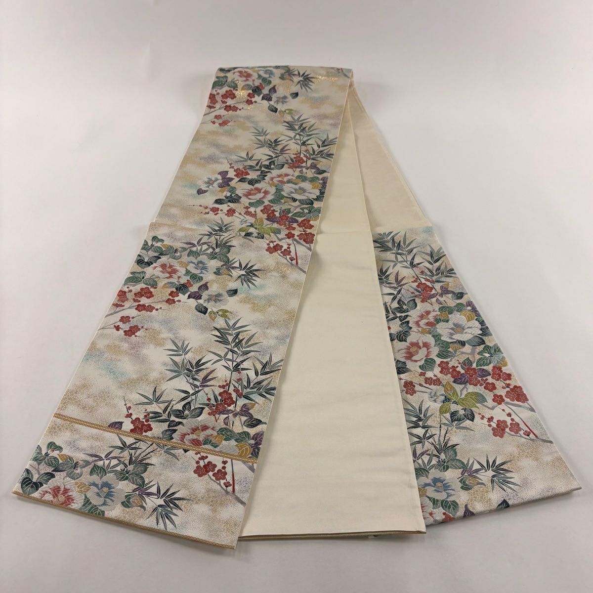 【美品】 袋帶 秀品級 關西仕立 紅椿 梅花花 刺繡 金金箔 米色 六通 純蠶絲