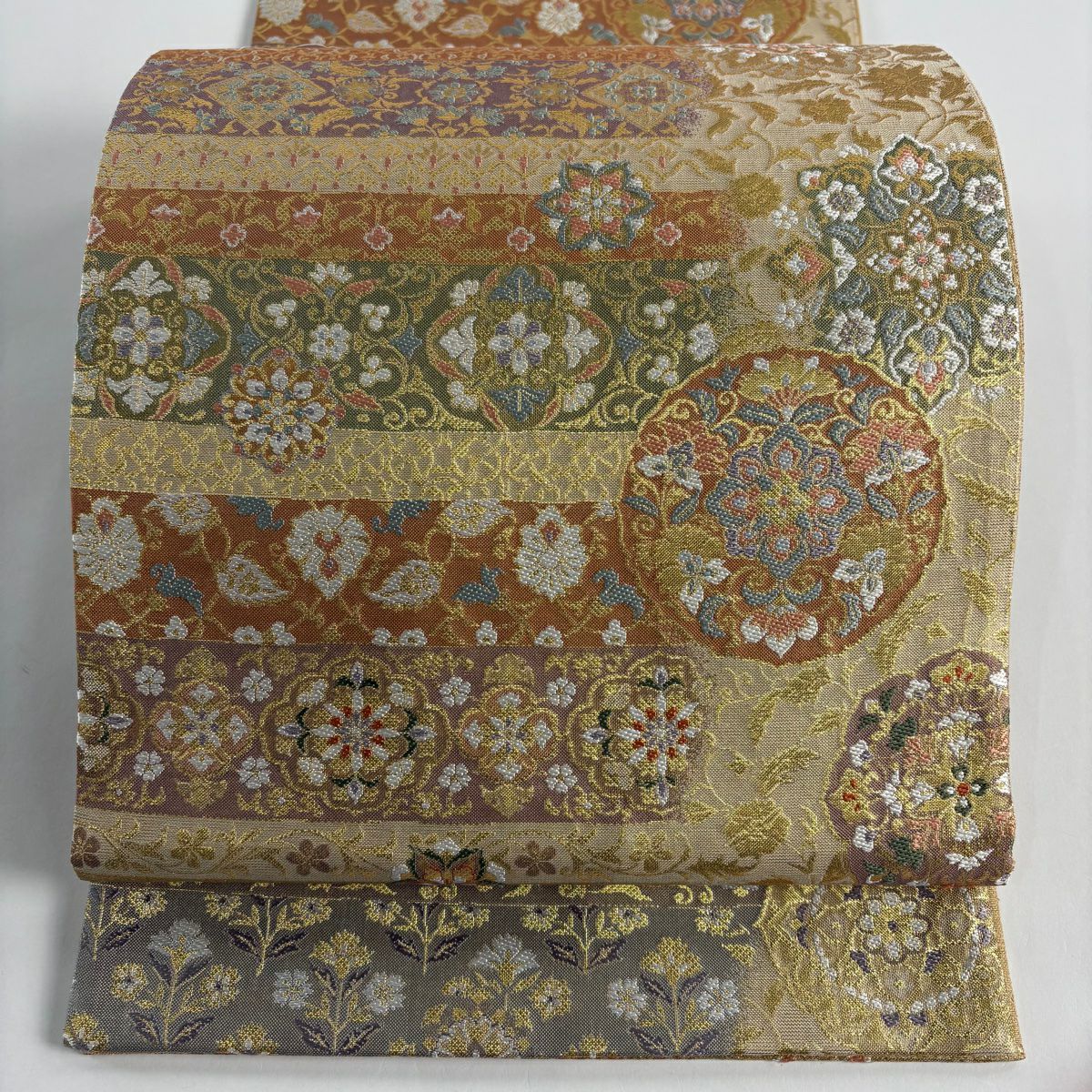 【美品】 袋帶 秀品級 華紋 草花紋紋 金金箔 金色 六通 純蠶絲