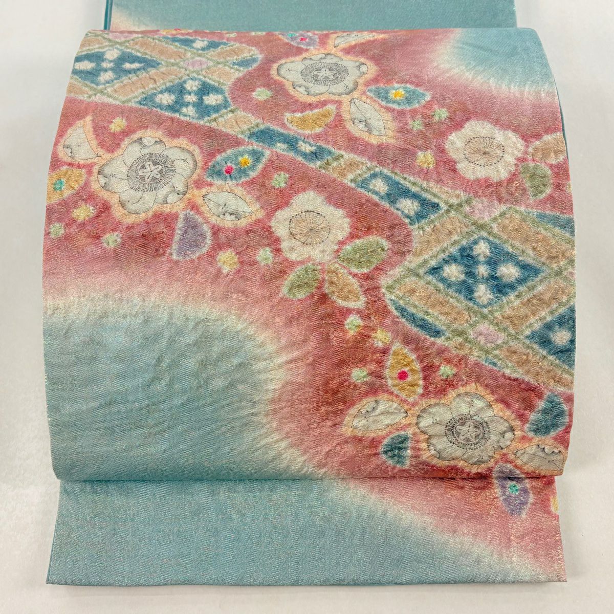 【美品】 袋帶 名品級 落款あり 草花紋紋 霞 金通し 絞染 薄綠 お太鼓柄 純蠶絲