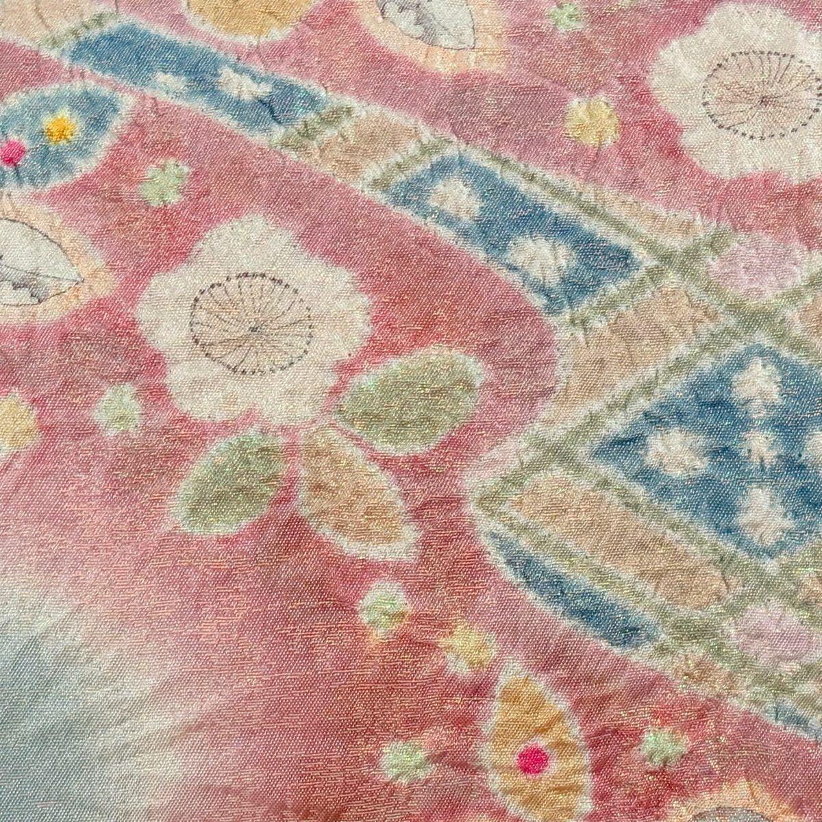 【美品】 袋帶 名品級 落款あり 草花紋紋 霞 金通し 絞染 薄綠 お太鼓柄 純蠶絲