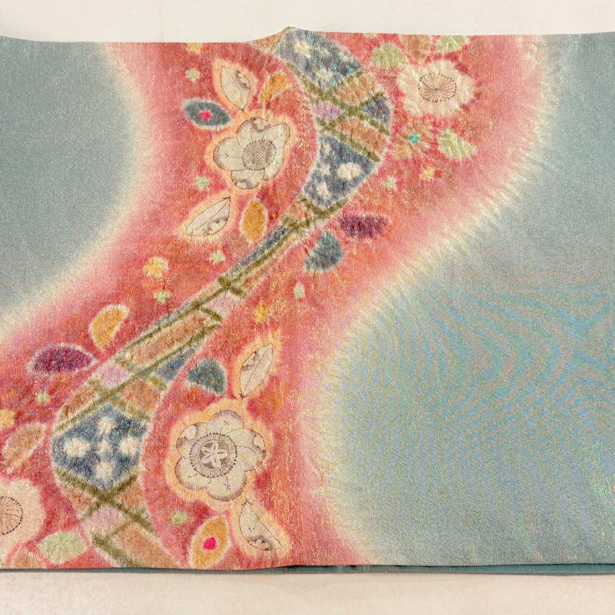 【美品】 袋帶 名品級 落款あり 草花紋紋 霞 金通し 絞染 薄綠 お太鼓柄 純蠶絲