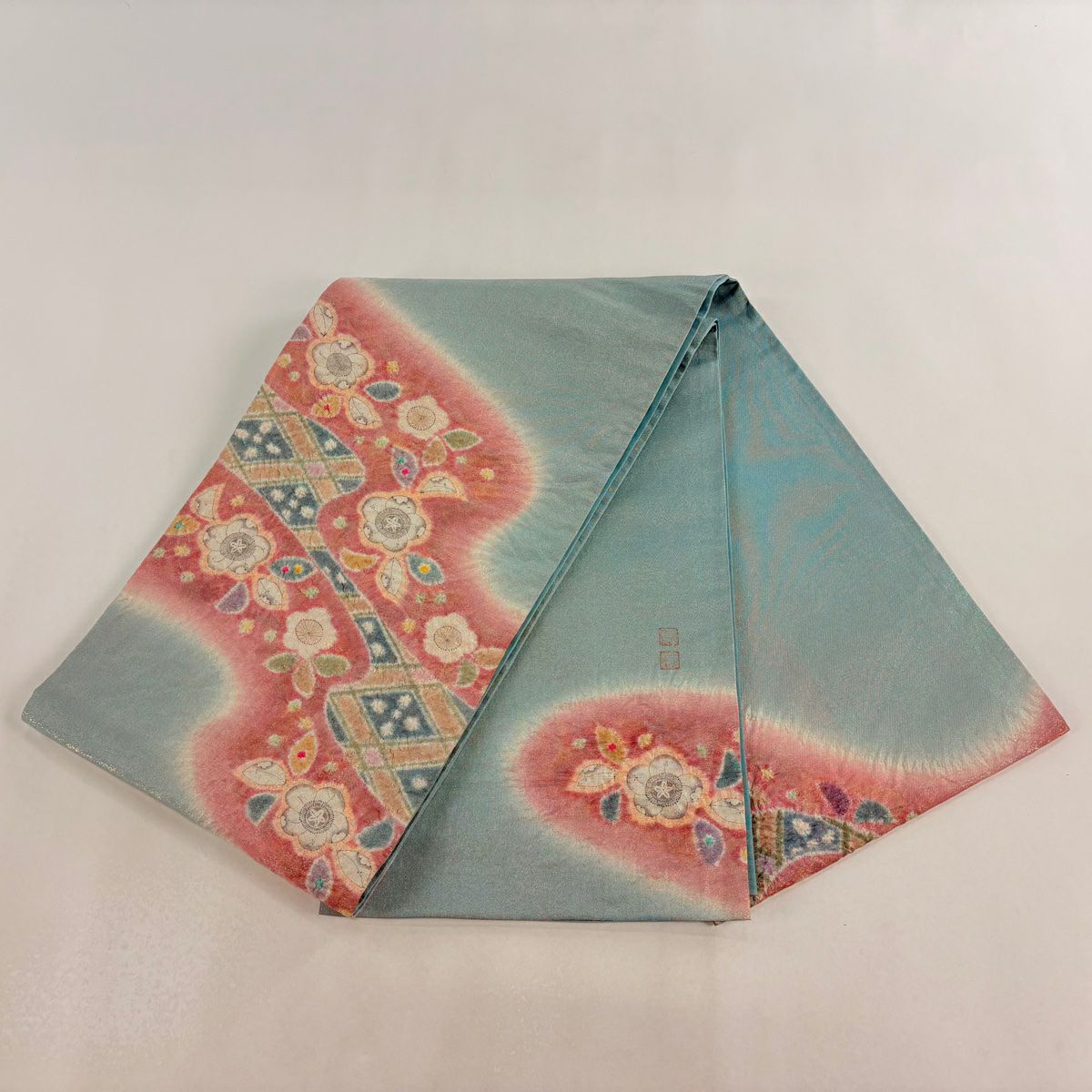 【美品】 袋帶 名品級 落款あり 草花紋紋 霞 金通し 絞染 薄綠 お太鼓柄 純蠶絲