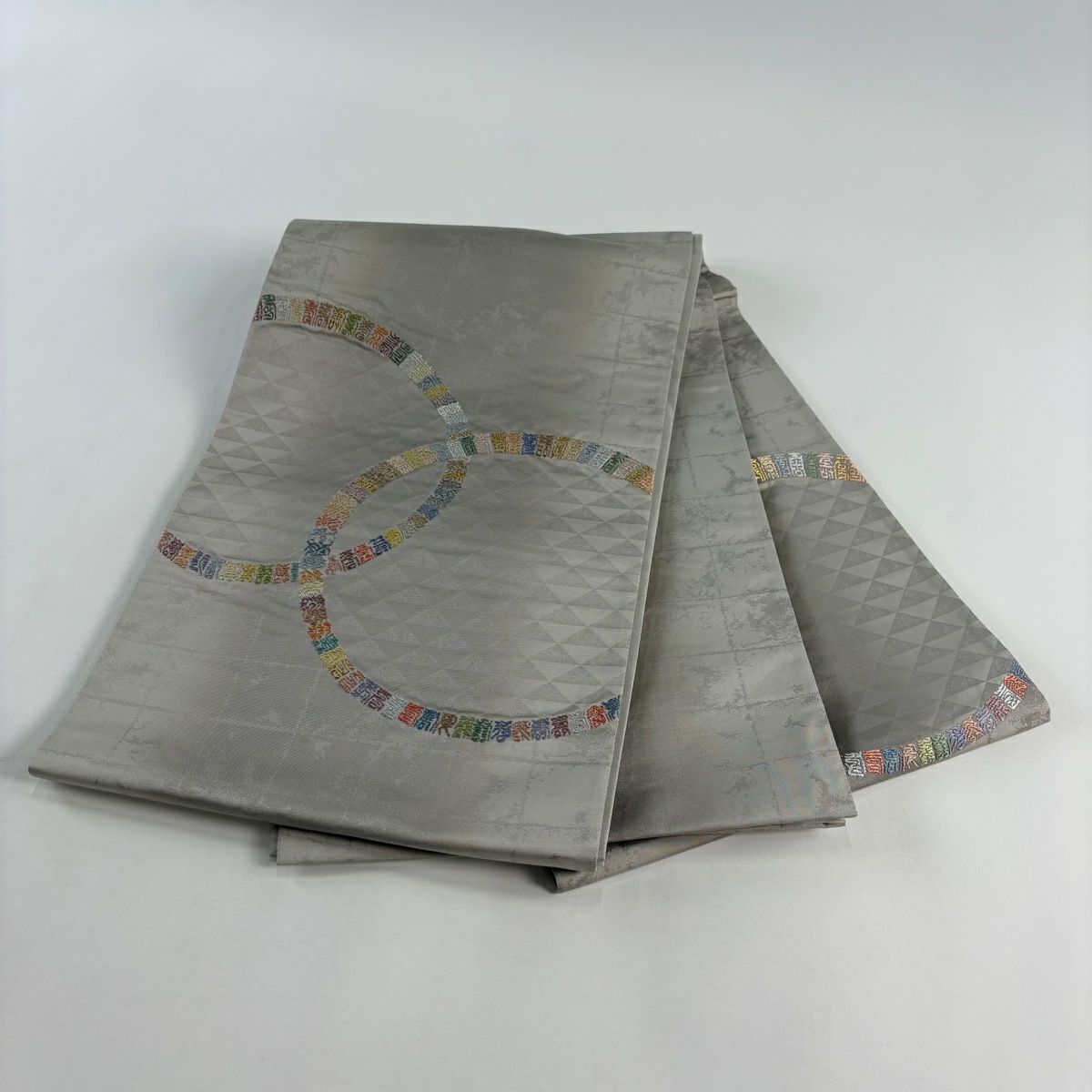 【美品】 袋帶 秀品級 文字文 鱗 刺繡 金絲 灰 深藍柄 純蠶絲