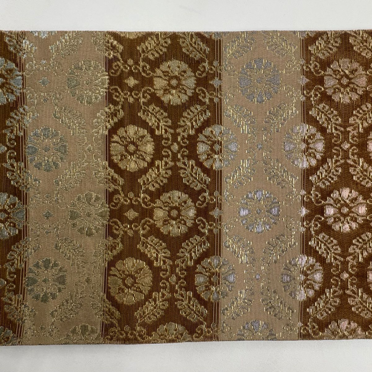 【美品】 袋帶 秀品級 花唐草紋 金金箔 淺茶 純蠶絲 お太鼓柄