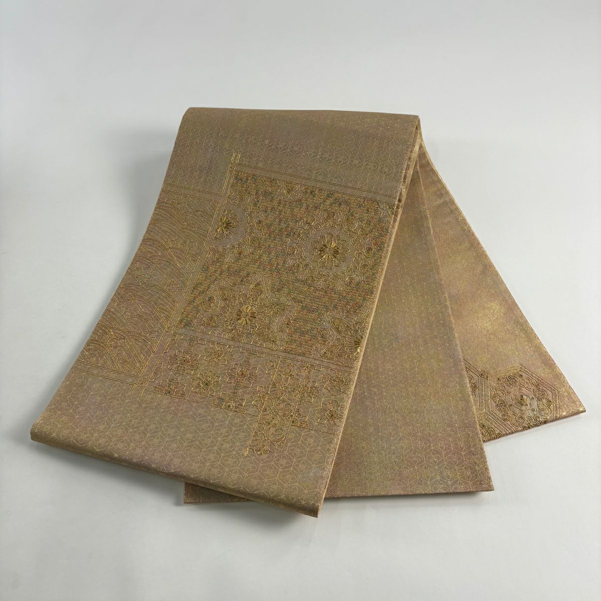 【美品】 袋帶 秀品級 華紋 花 金絲 金金箔 淺橙色 大鼓圖案 純蠶絲
