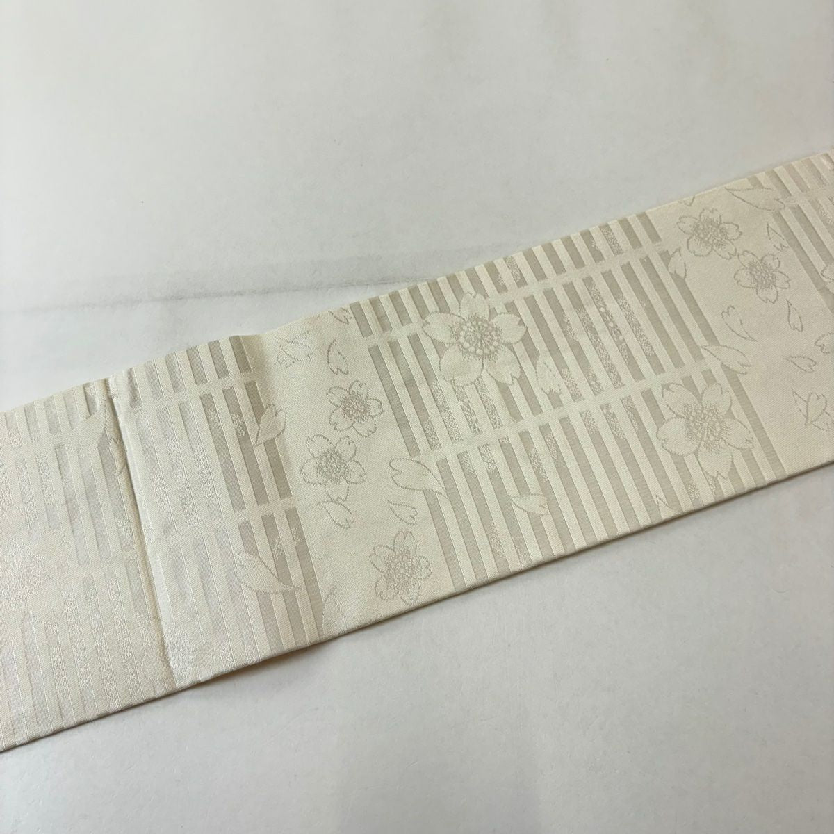 【美品】名古屋帶 秀品級 花瓣 櫻花 灰白 純蠶絲
