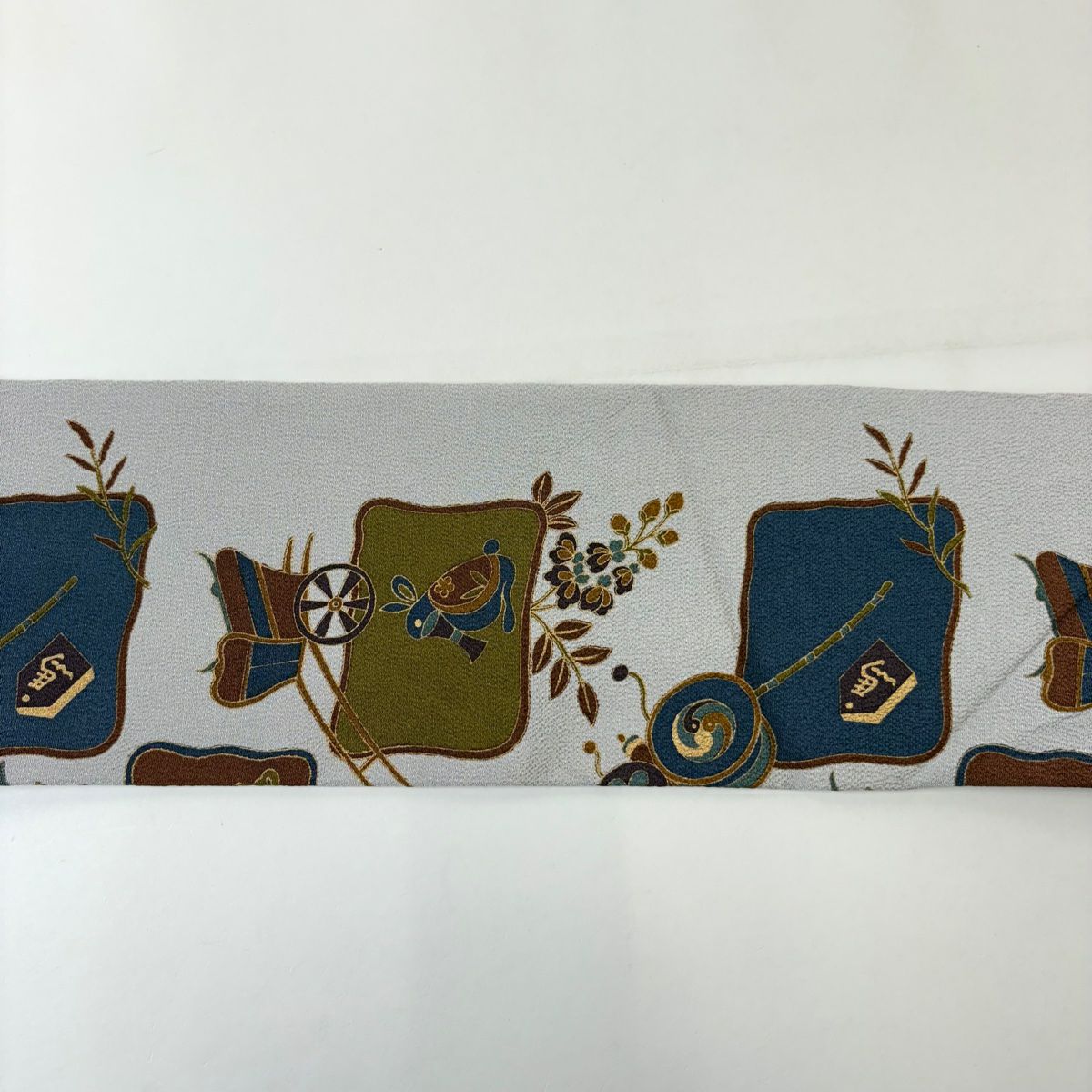 名古屋帶 秀品級 玩具 草花紋 金彩裝飾 縮緬 灰 純蠶絲