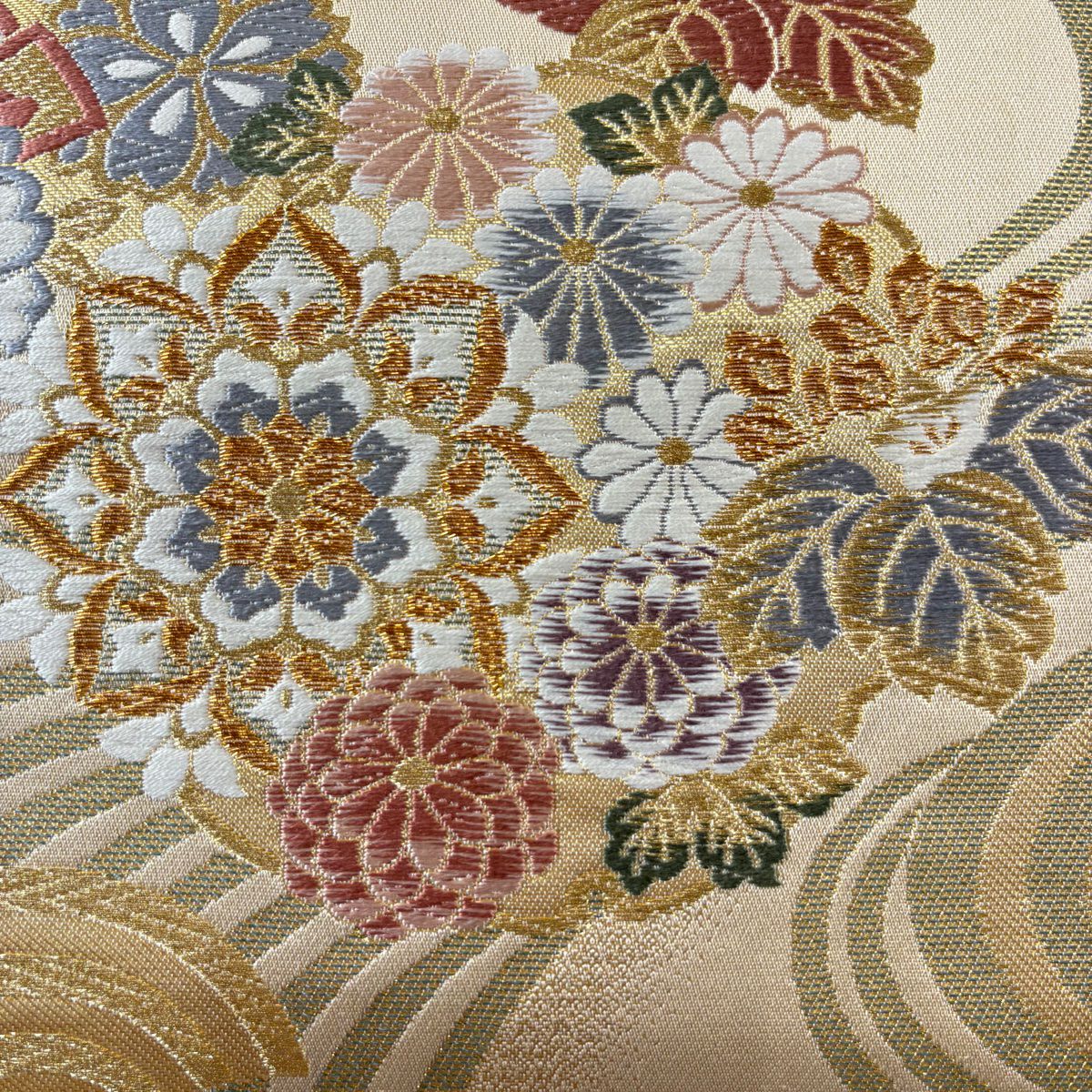 【美品】 袋帶 秀品級 鈴乃屋 草花紋紋 檜扇子 金糸 金金箔 米色 六通 純蠶絲