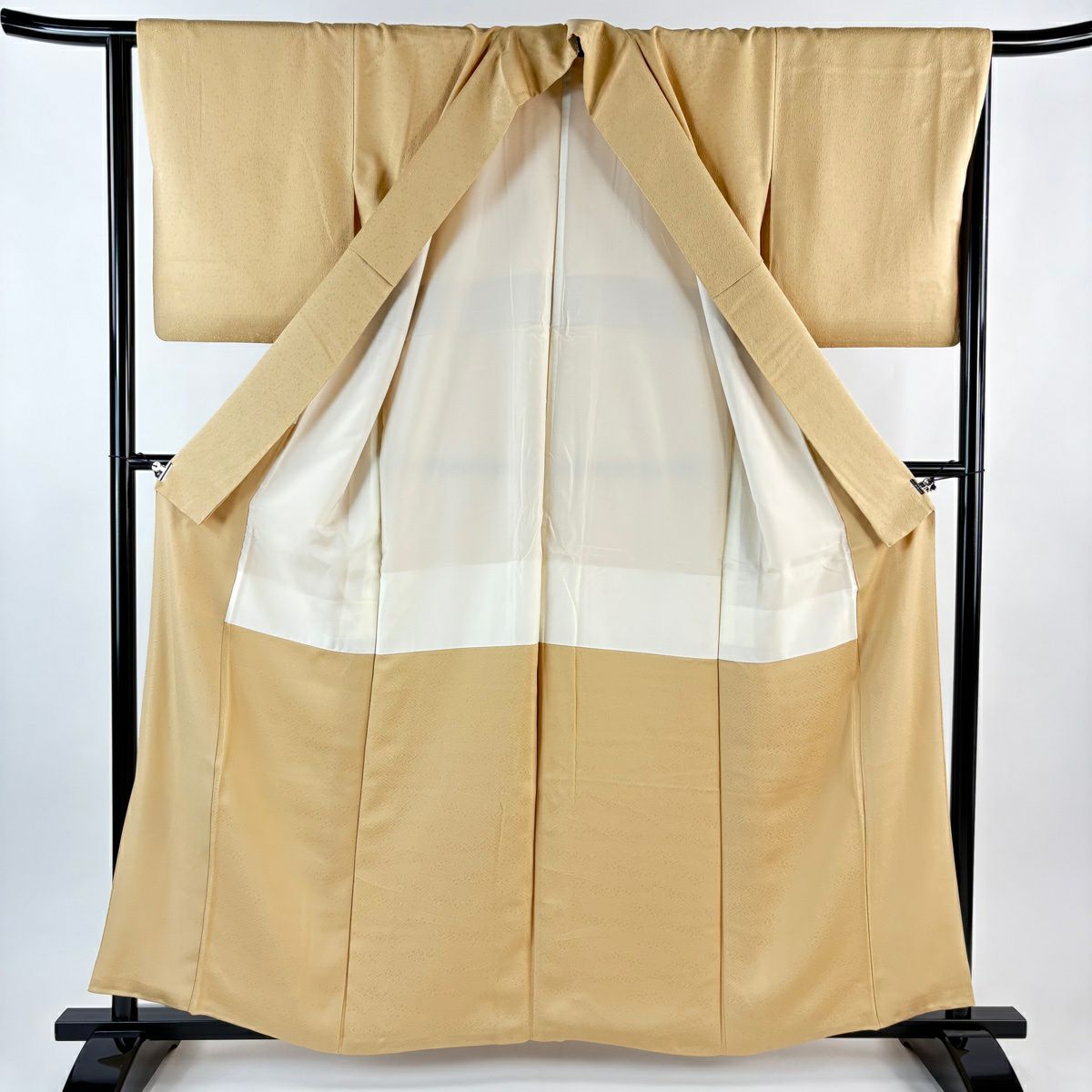 【美品】 留袖禮服禮服 身長160cm 袖長64.5cm M 雙層 甲斐泰造 落款あり 地紋 薄橙色 純蠶絲 名品級