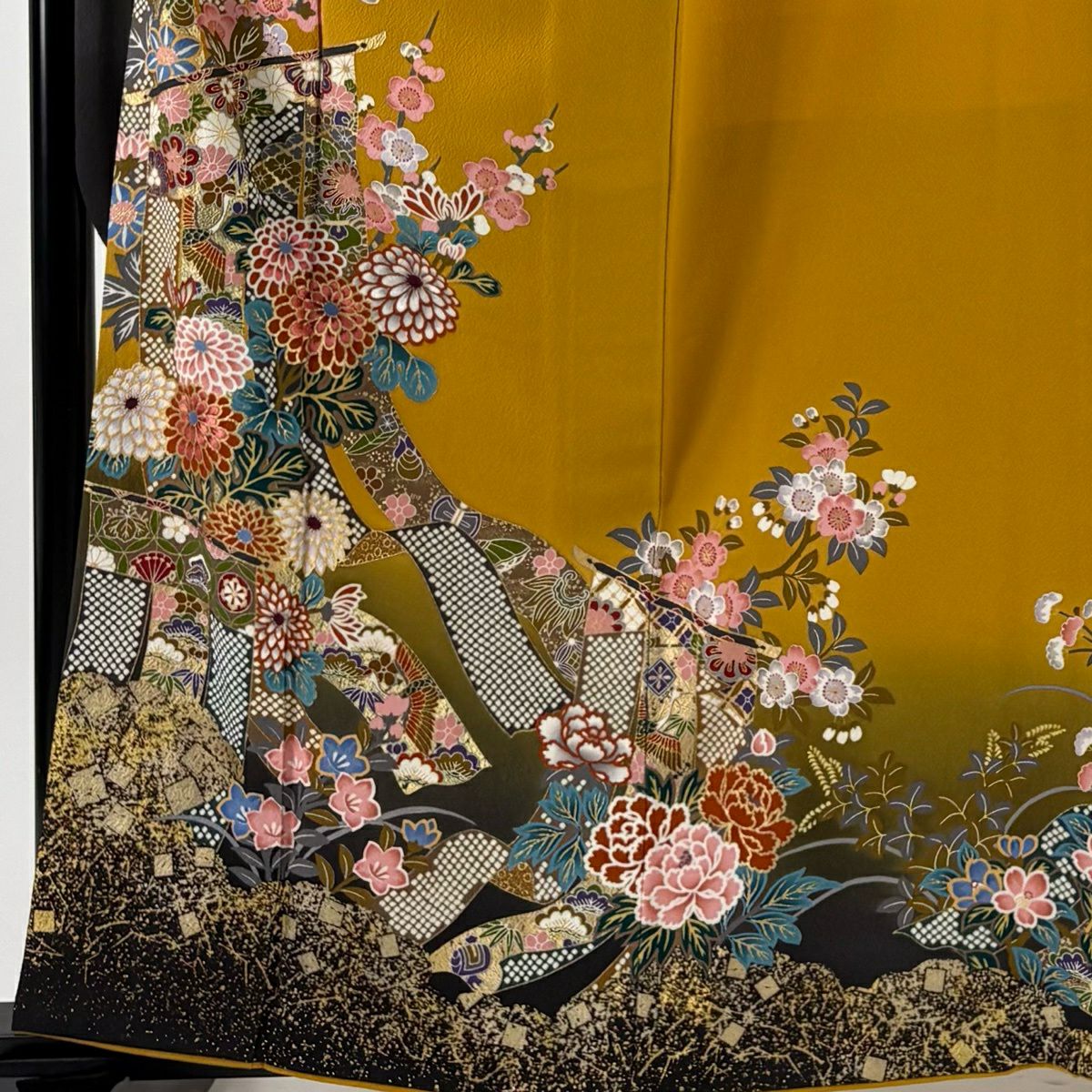 振袖禮服 身長160.5cm 袖長65.5cm M 雙層 菊花 几帳 刺繡 金彩裝飾 山吹 純蠶絲 名品級